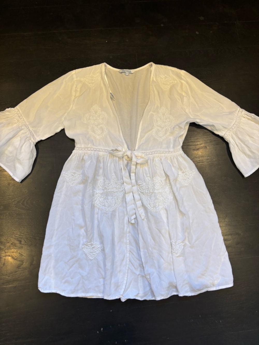 Blue Island White Embroidered Cover Up, size small